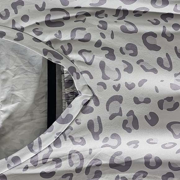 Leopard Print Kids Pajamas.‎ Gray And White Size Large. - Picture 2 of 7